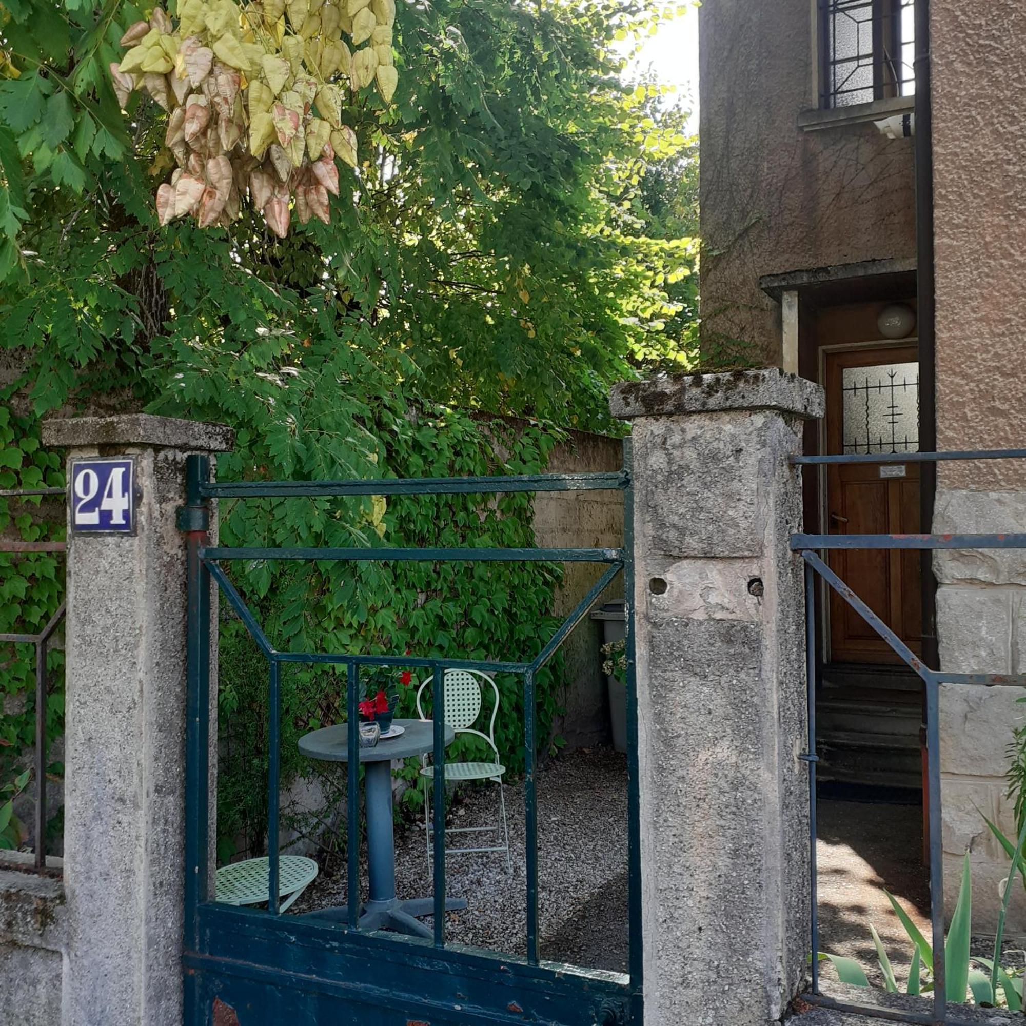 Charmant Appartement A 150 M Des Thermes Et Du Centre Ville Thonon-les-Bains Exterior photo